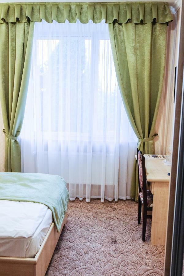 Оздоровчий Комплекс Гайки Заїзд Провулок Сухий Яр 12 Hotell Zjytomyr Exteriör bild